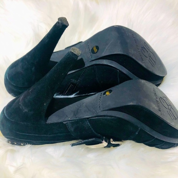 EUC - BCBG platform shoes-used once! It is great for winter! - Picture 3 of 6